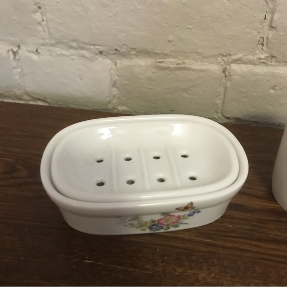 Set of 2 Liette International Bathroom Toothbrush Holder Soap Holder Pink Floral - Picture 2 of 5